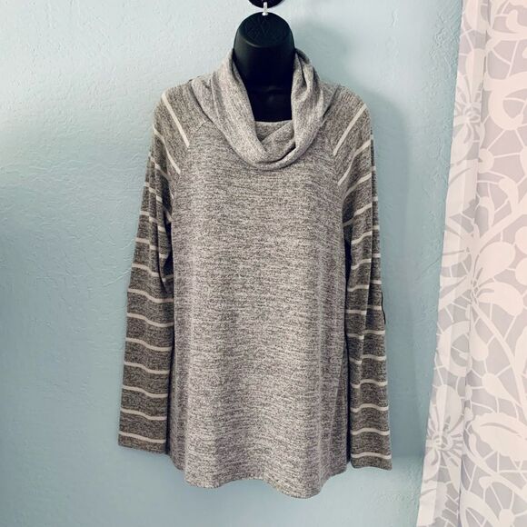 Market & Spruce Gray & White Cowl Neck Elbow Patch Knit Pullover Top Size Medium - Picture 3 of 10